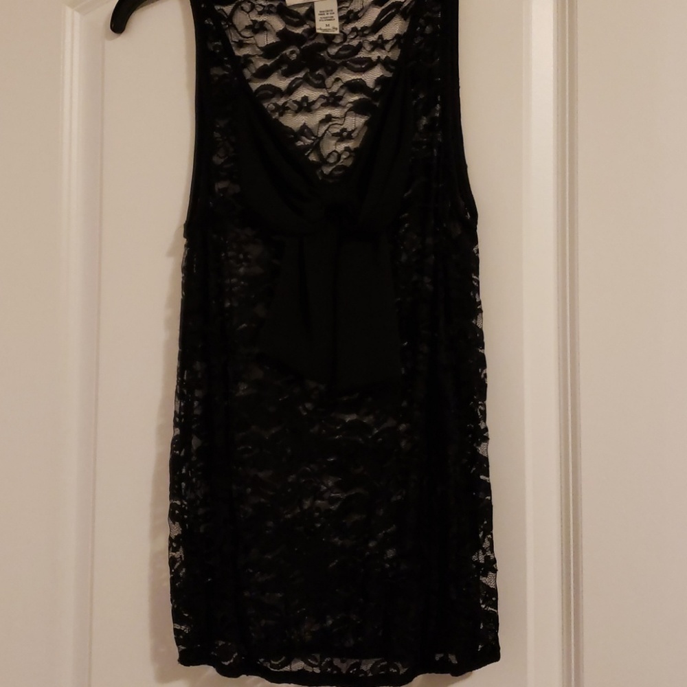 Sleeveless lace top